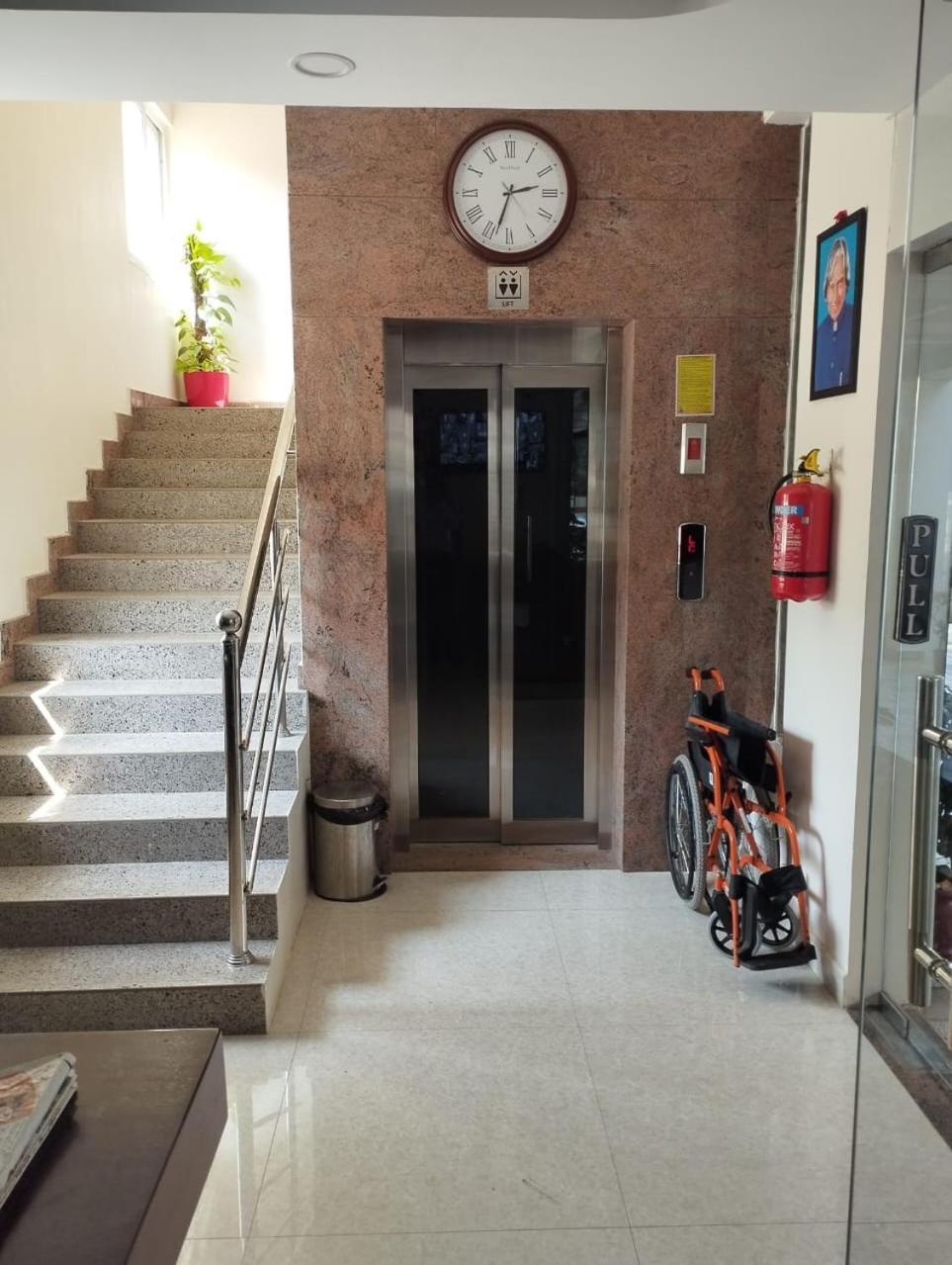 Annai Residency Hotel Велор Екстериор снимка